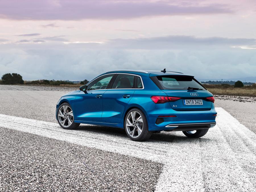  Audi A3 Sportback 35 TFSI 2020 года  (WW) (фото 2 из 57)